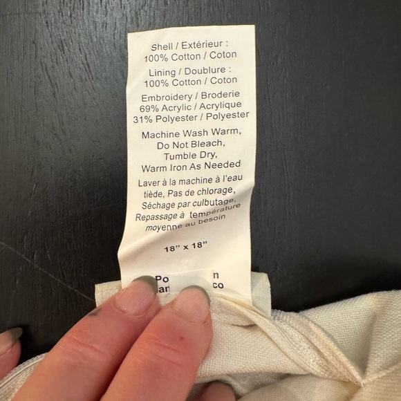 (2) Floral Embroidered pillow covers - Picture 3 of 3